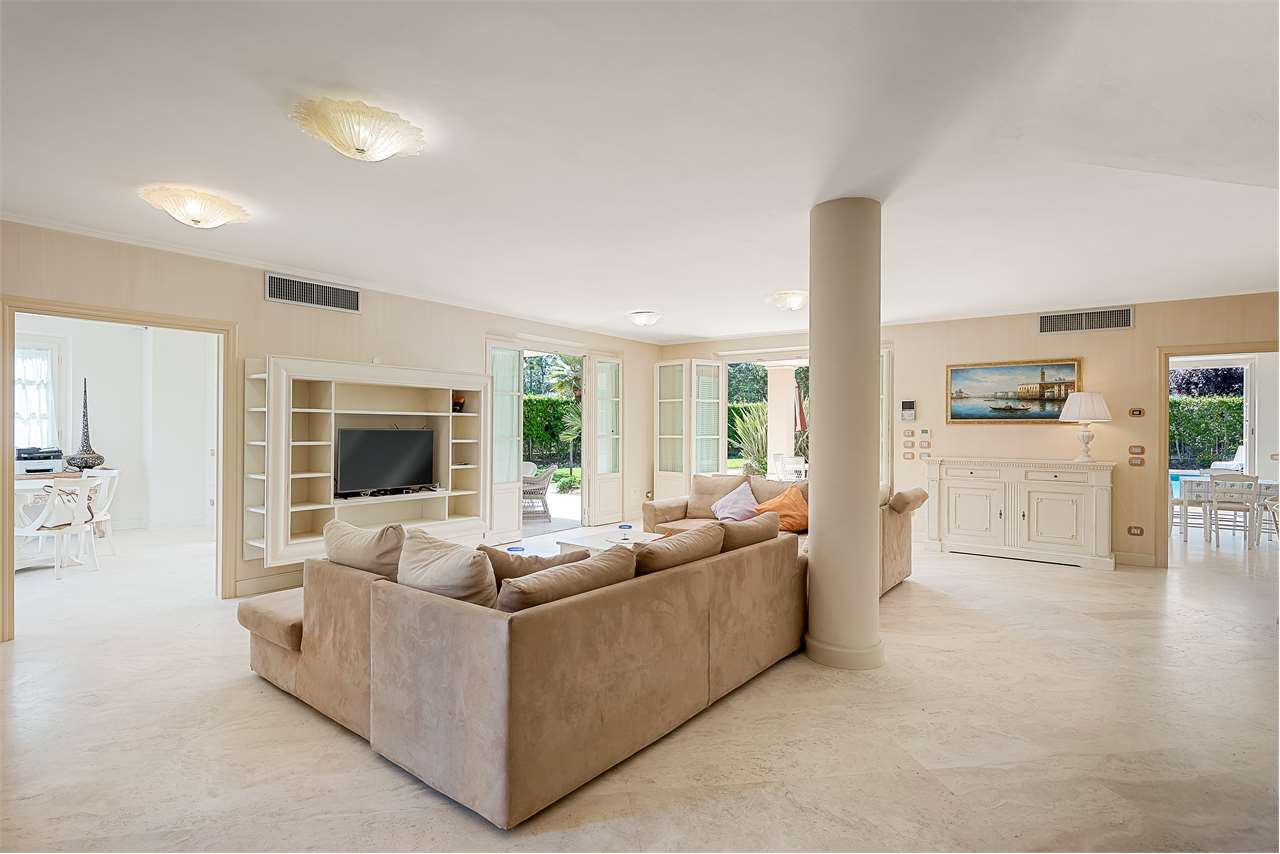 Splendida villa con piscina — foto 10