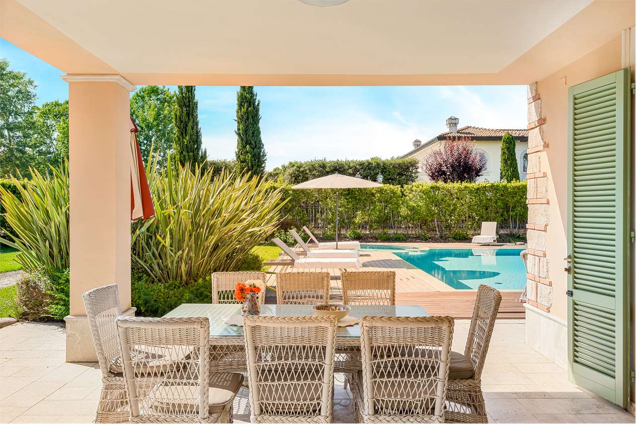 Splendida villa con piscina — foto 3