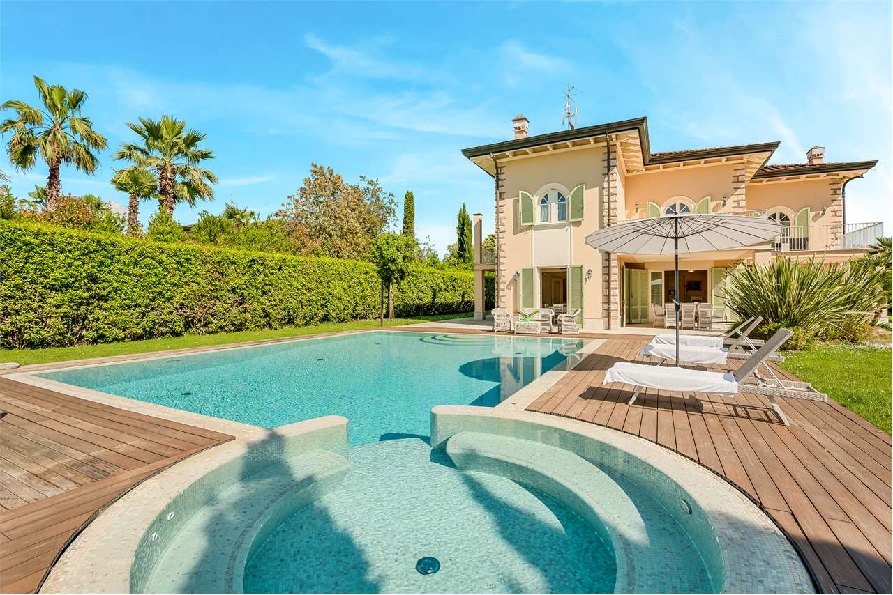 Splendida villa con piscina — foto 2