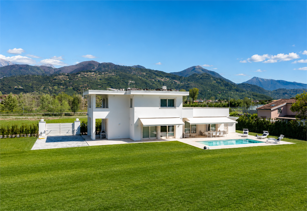 Villa White, Pietrasanta