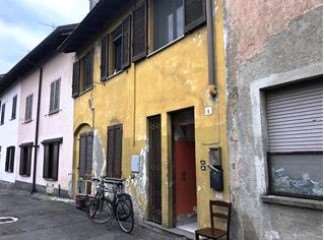 appartamento in Via Giuseppe Verdi a Bernareggio
