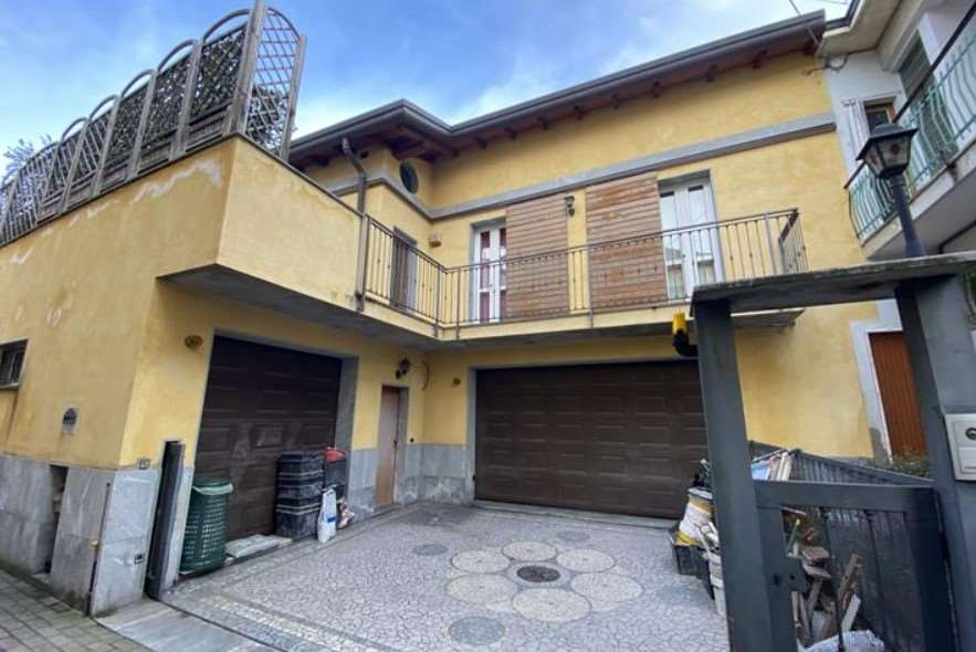 appartamento in via cavour a Bernareggio