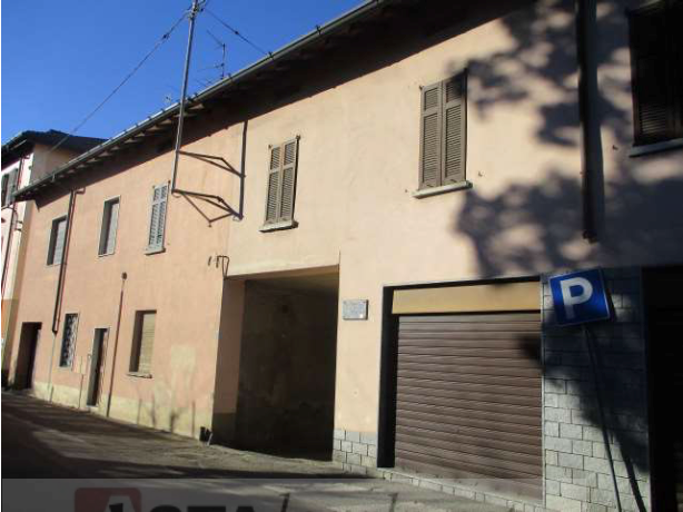 appartamento in Via Paolo Carcano a Vertemate con Minoprio