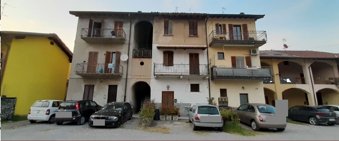 casa in Frazione Perticato -Via Stoppani a Mariano Comense