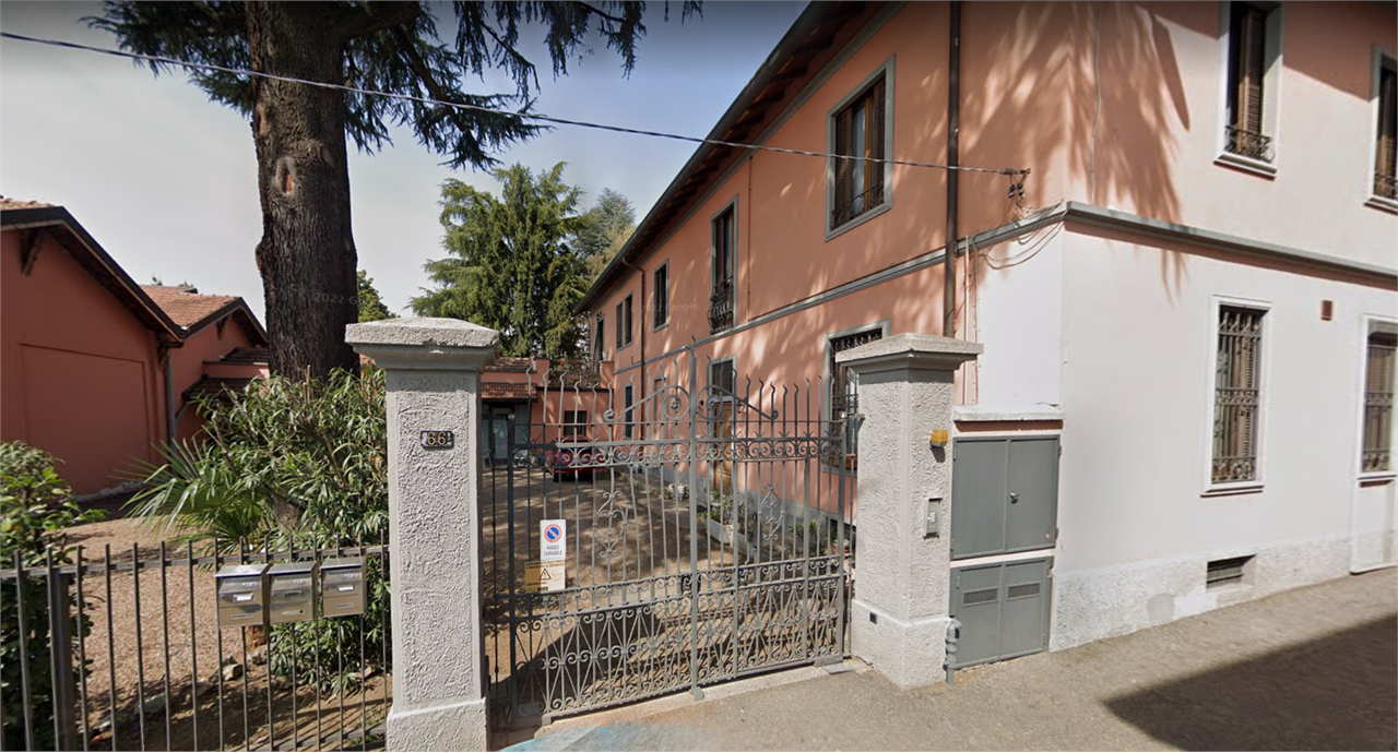 appartamento in Via Vittorio Veneto a Macherio