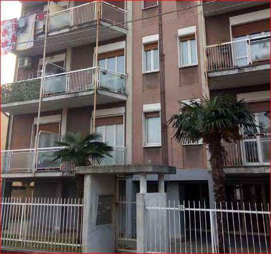 appartamento in Via San Filippo Neri a Giussano