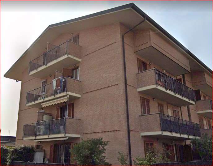 appartamento in Via Ugo Betti a Seregno