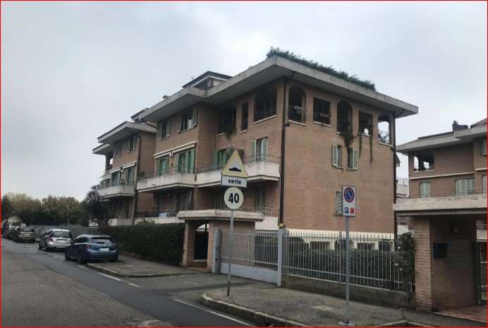 appartamento in Via San Bernardo a Cesano Maderno