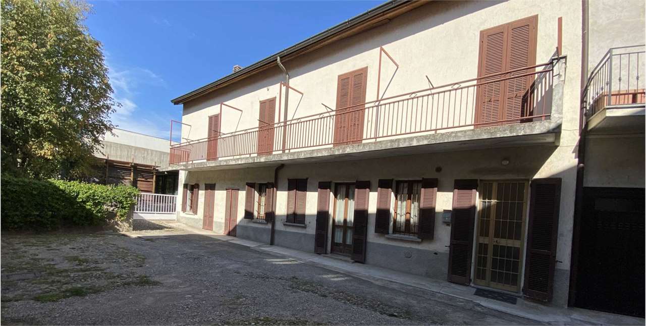 appartamento in Via Giacomo Matteotti a Cornate d'Adda