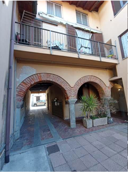 appartamento in Via Montebello a Mariano Comense