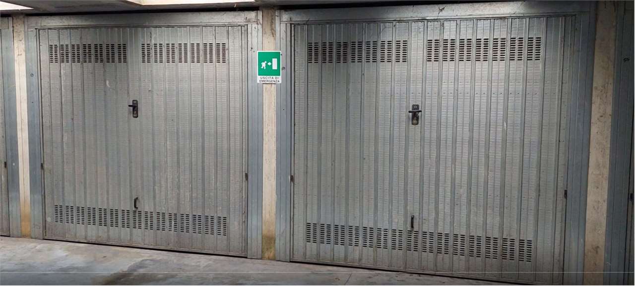 garage-box in Via Bartolomeo Colleoni a Villasanta
