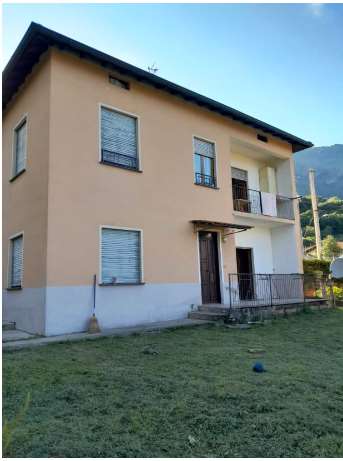 Casa Indipendente in vendita in Via Calozzo ang. Via Bellera 5, Pianello del Lario