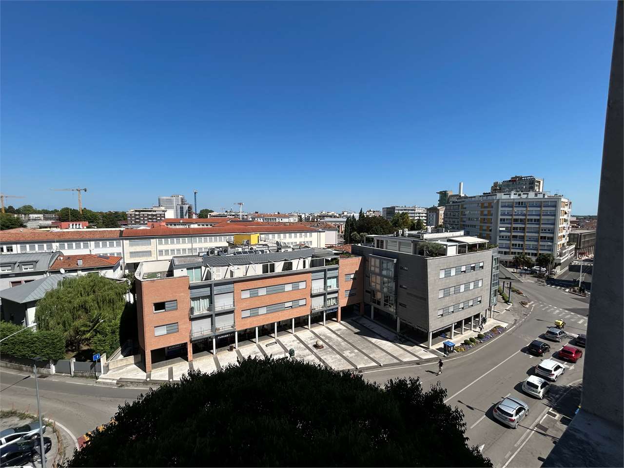 Pordenone Vendita 4 o più locali