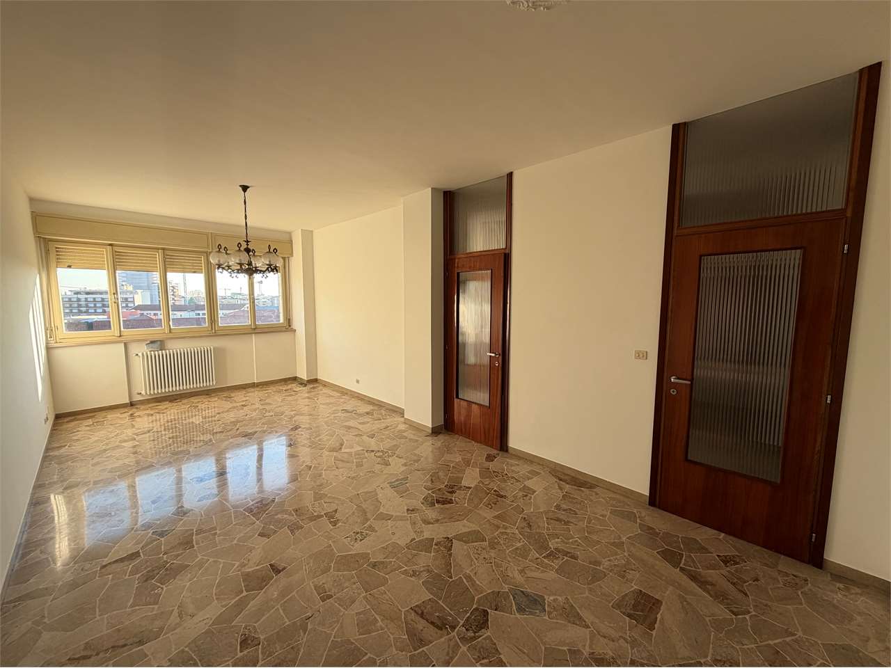 Pordenone Vendita 4 o più locali