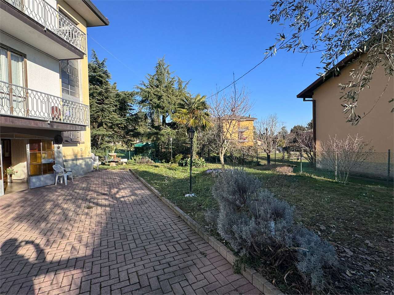 Casa indipendente in vendita a Erba (CO)
