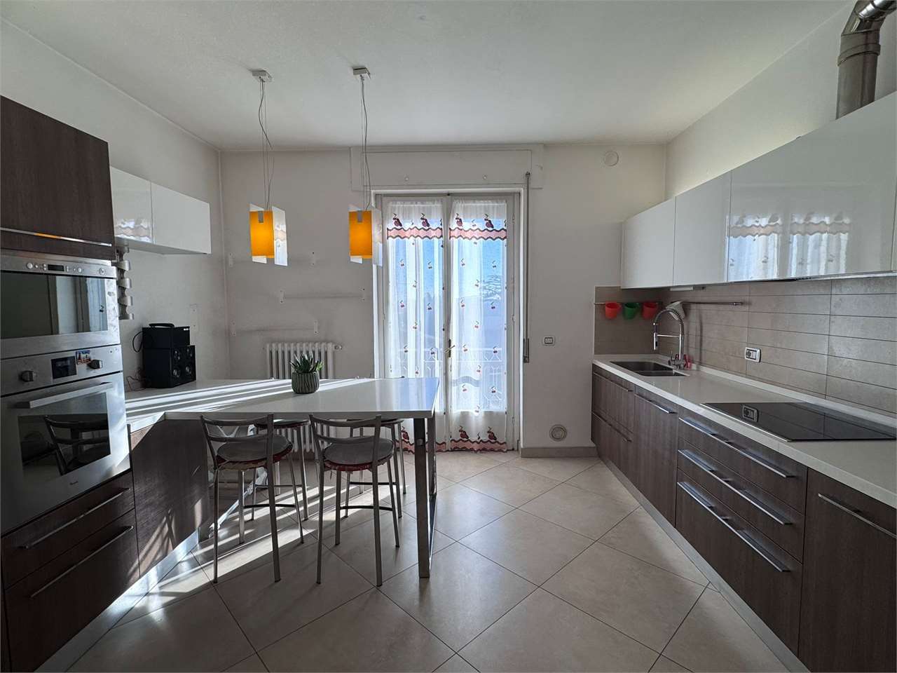 Casa indipendente in vendita a Erba (CO)