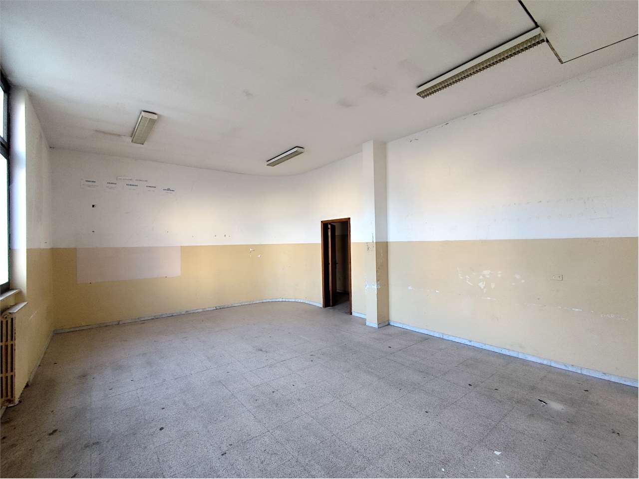 Ufficio in vendita a Acquaviva Delle Fonti (BA)