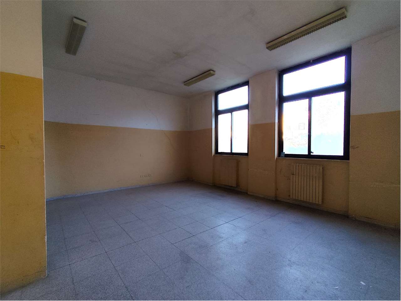Ufficio in vendita a Acquaviva Delle Fonti (BA)