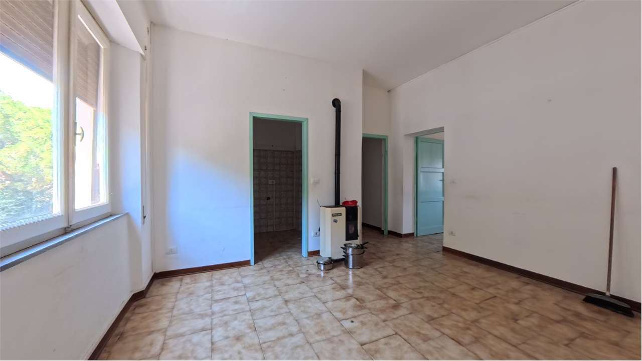 BILOCALE DA RISTRUTTURARE