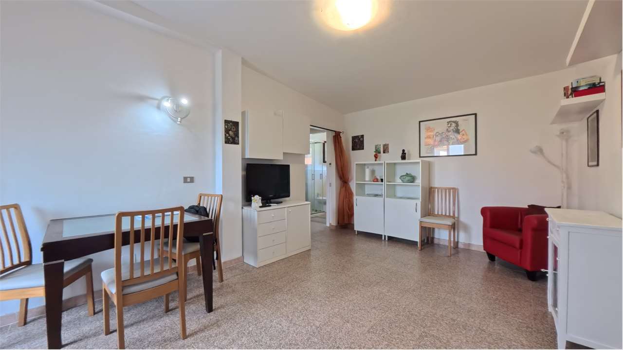 APPARTAMENTO CON ING. INDIPENDENTE E TERRAZZO PANORAMICO