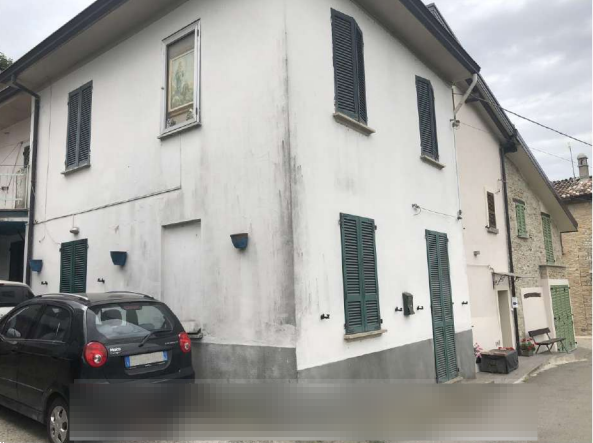 Casa indipendente in vendita a Lugagnano Val D'arda (PC)