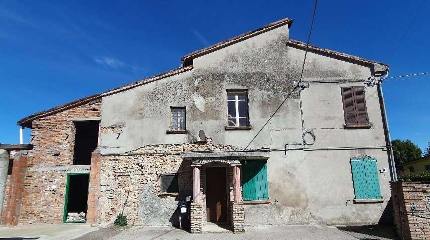 Casa indipendente in vendita a Castell'arquato (PC)