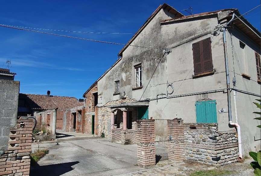 Casa indipendente in vendita a Castell'arquato (PC)