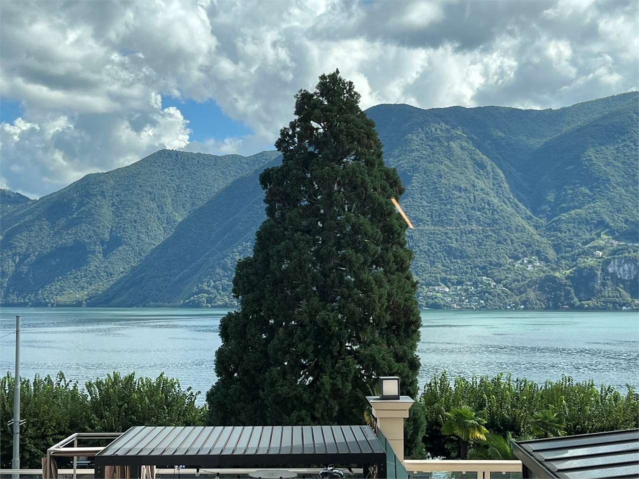 Elegante appartamento fronte Lago di Lugano – Riva Caccia -Vista ...