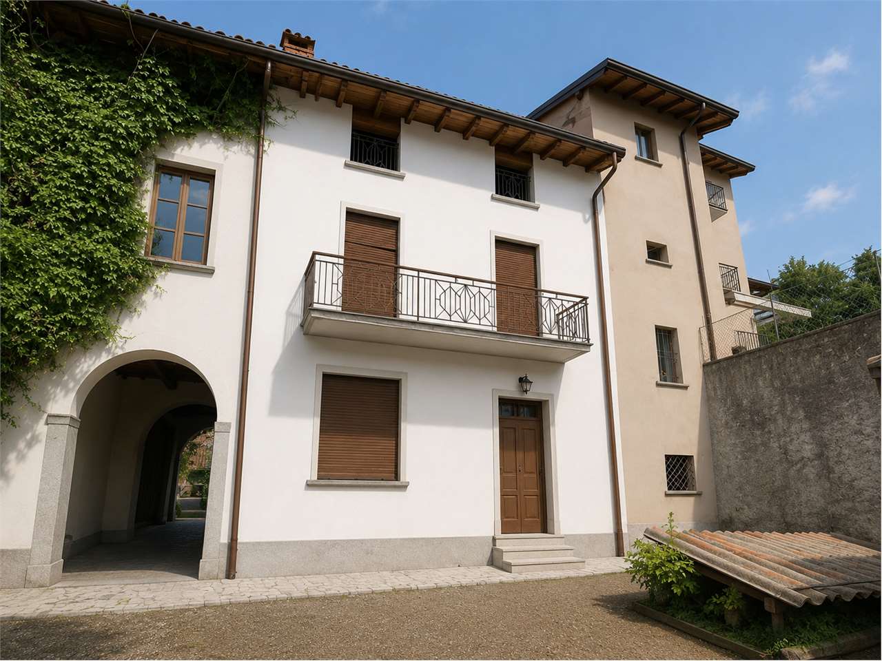 Rustico/Casale in vendita a Dolzago - foto 2