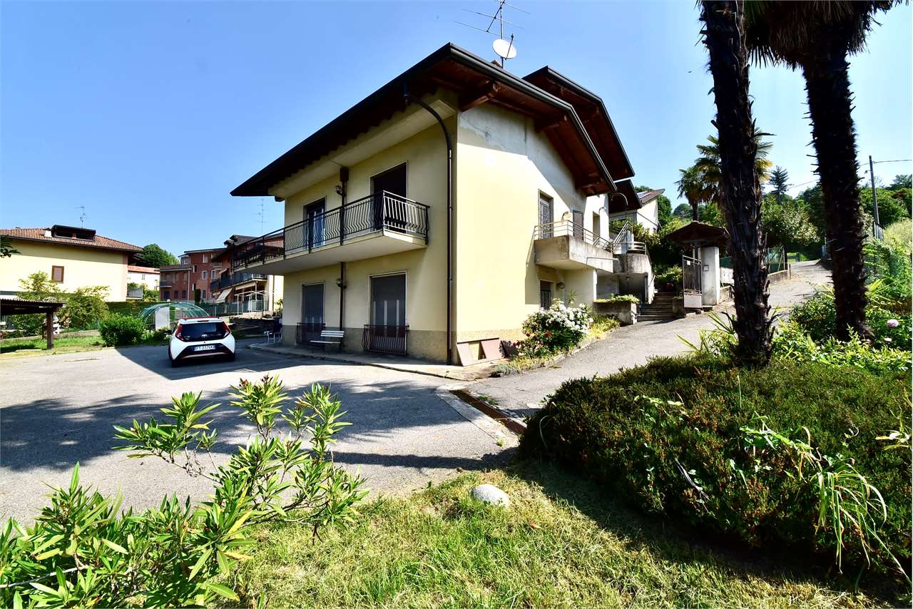 Villa unifamiliare in vendita in Via Canturina , Capiago Intimiano