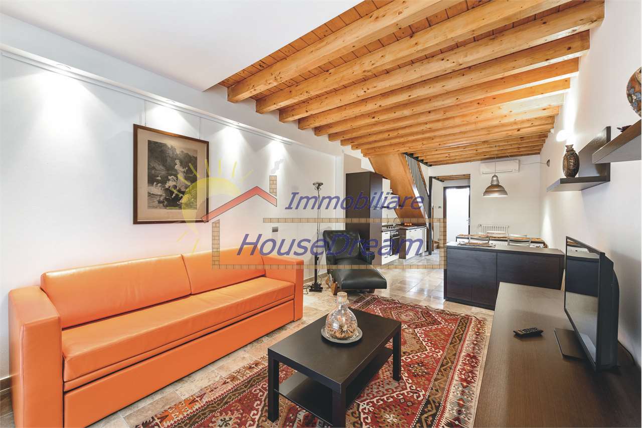 Affitto Bilocale Appartamento Arona via milano 21 528133