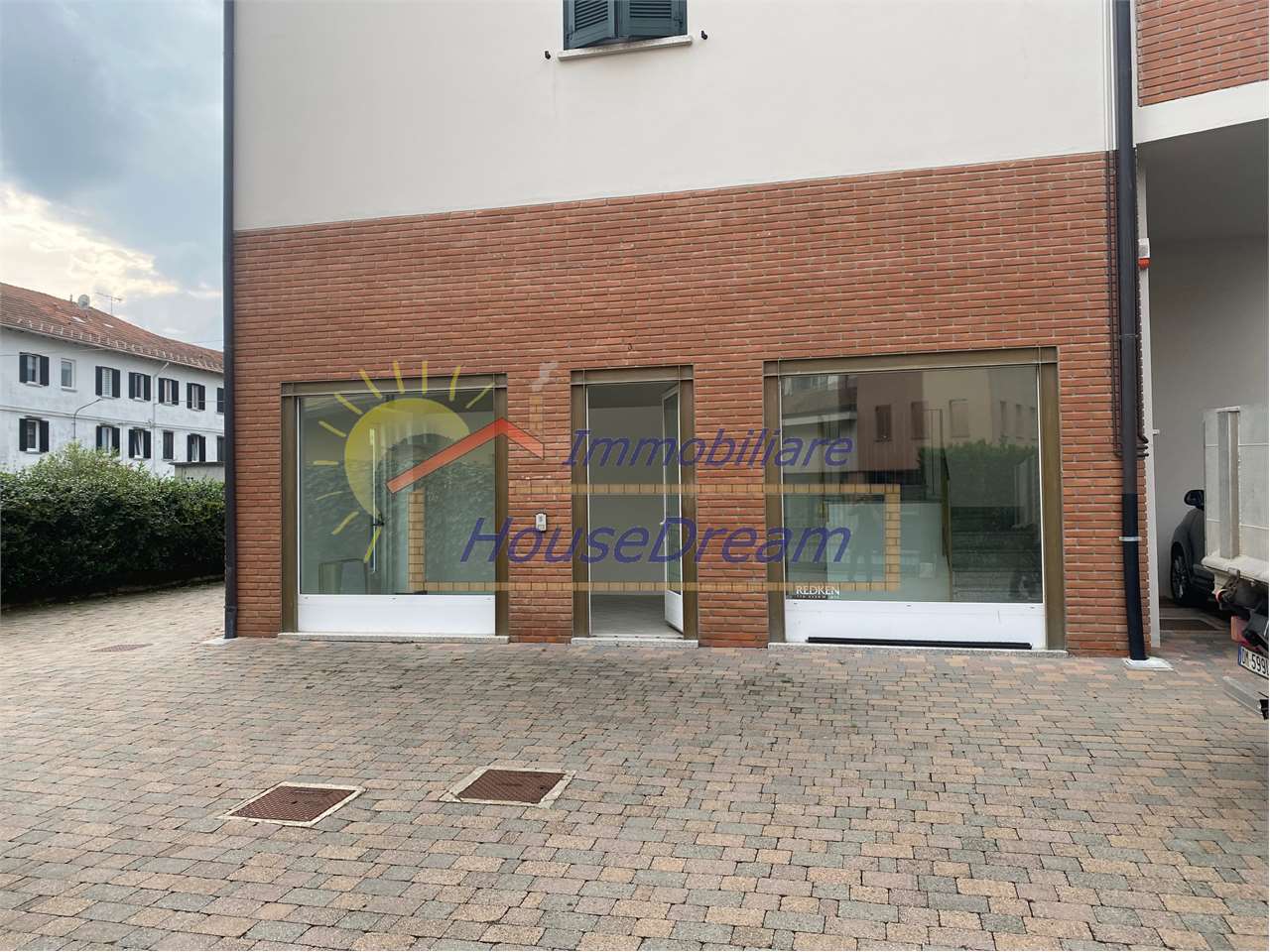 Affitto Negozio Commerciale/Industriale Borgomanero Corso sempione 113  528141