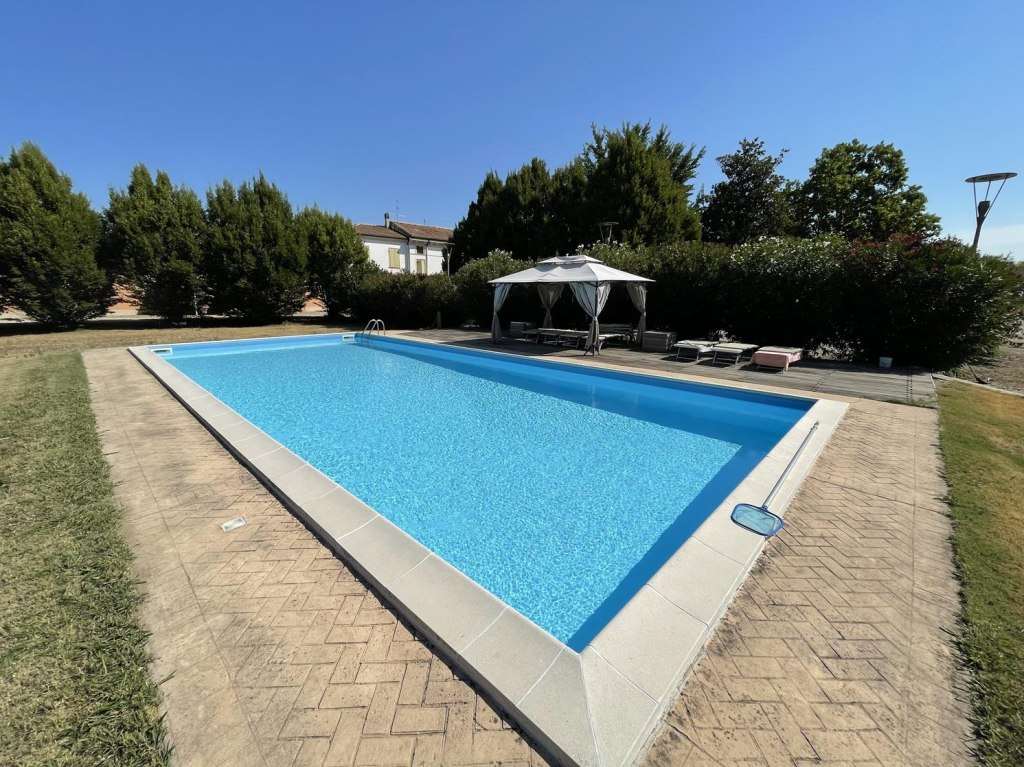 Villa in vendita a Erbè (VR)