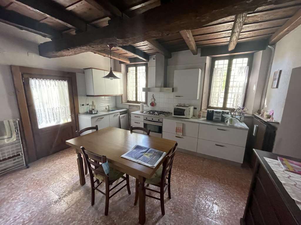 Villa in vendita a Erbè (VR)