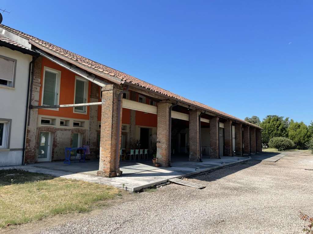 Villa in vendita a Erbè (VR)