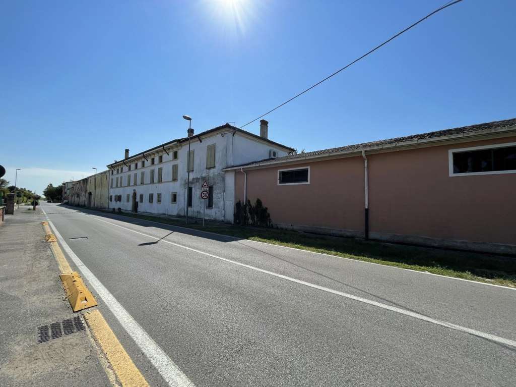 Villa in vendita a Erbè (VR)