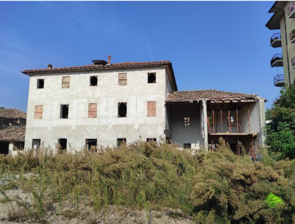 U1216/24 - Complesso immobiliare a Montebelluna (TV) 