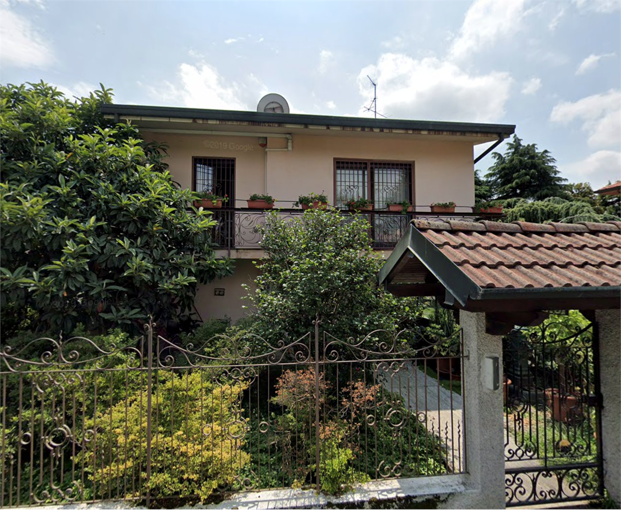 villa in Via de Capitani a Agrate Brianza