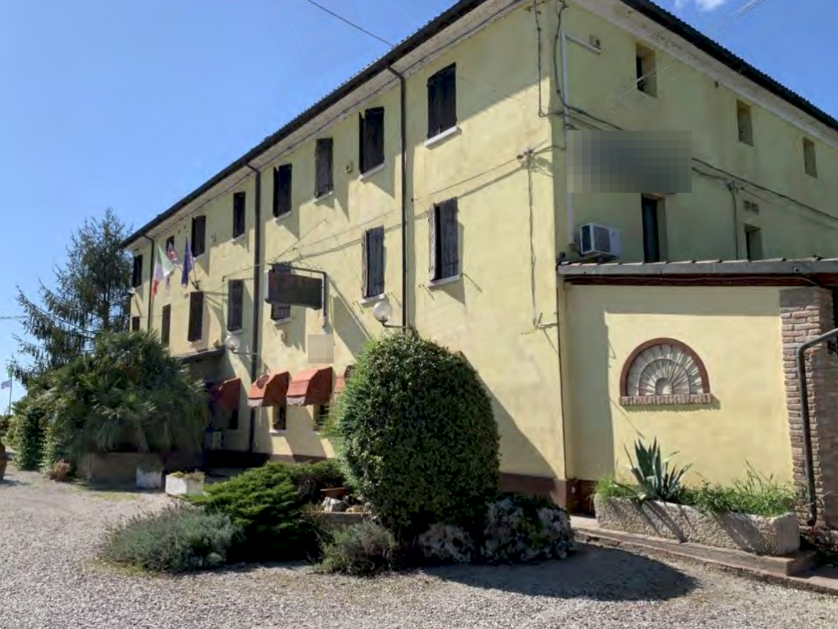 G518/24 - Albergo a Vigarano Mainarda (FE)