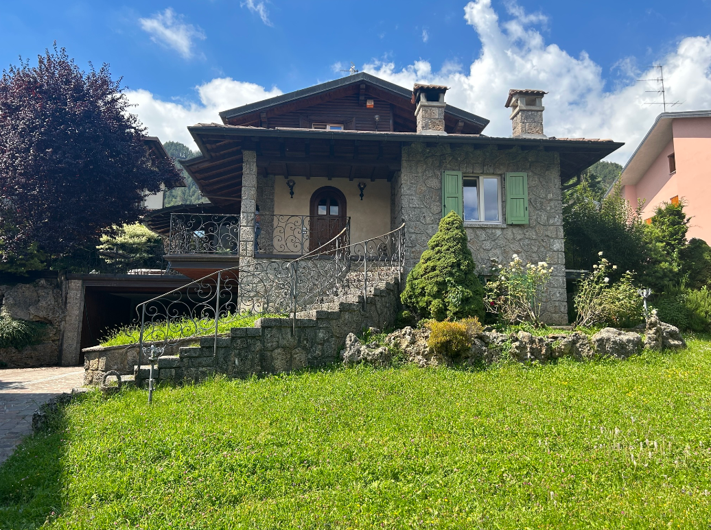 DES456/24 - Villa a Castione della Presolana (BG)