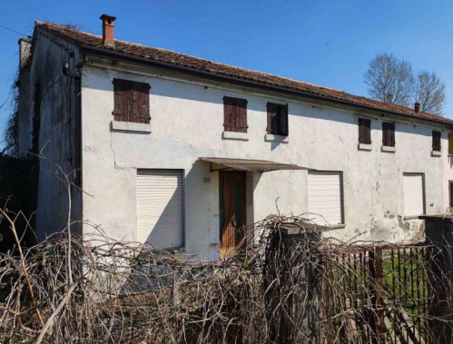 E2655/24 - Compendio immobiliare a Ceneselli (RO)