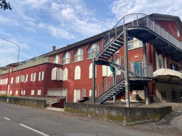 U323/25 - Complesso immobiliare a Bastiglia (MO)
