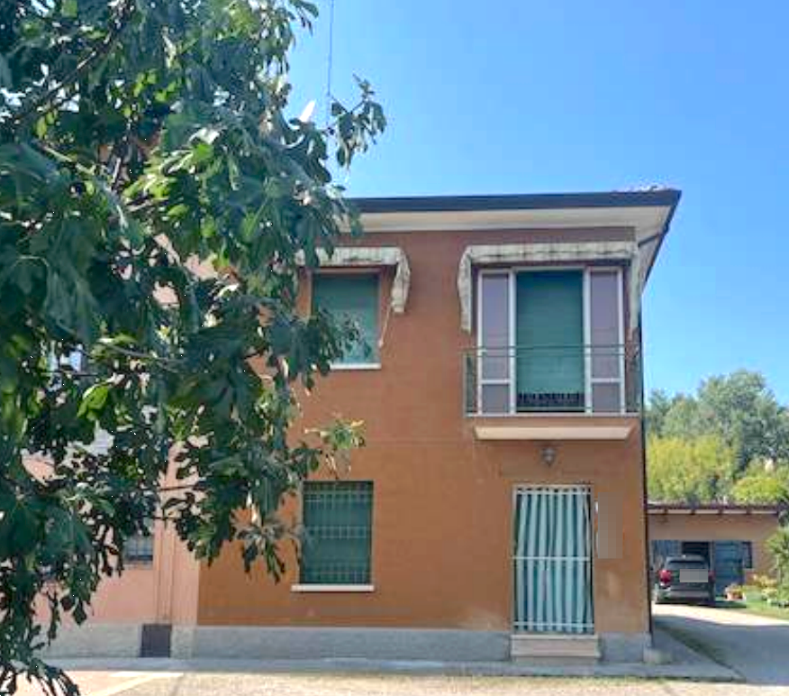 G522/25 - Complesso immobiliare a Imola (BO)