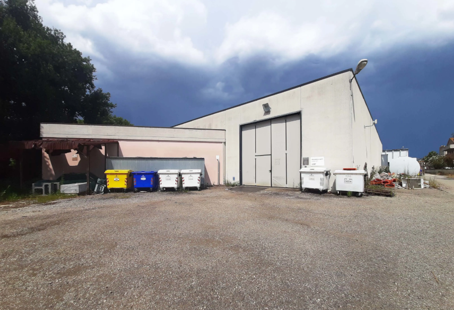E985/25 - Compendio a Montelupone (MC) 