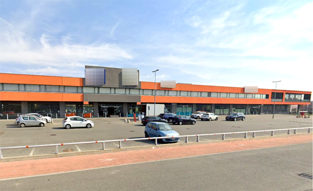 E2428/25 - Locale commerciale a Caselle Torinese (TO) 