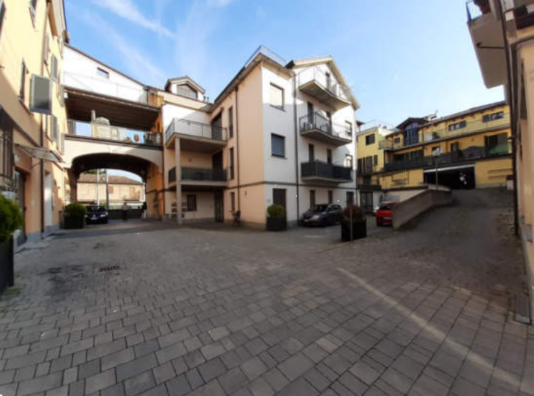 A2296/25 - Garage a Nizza Monferrato (AT)