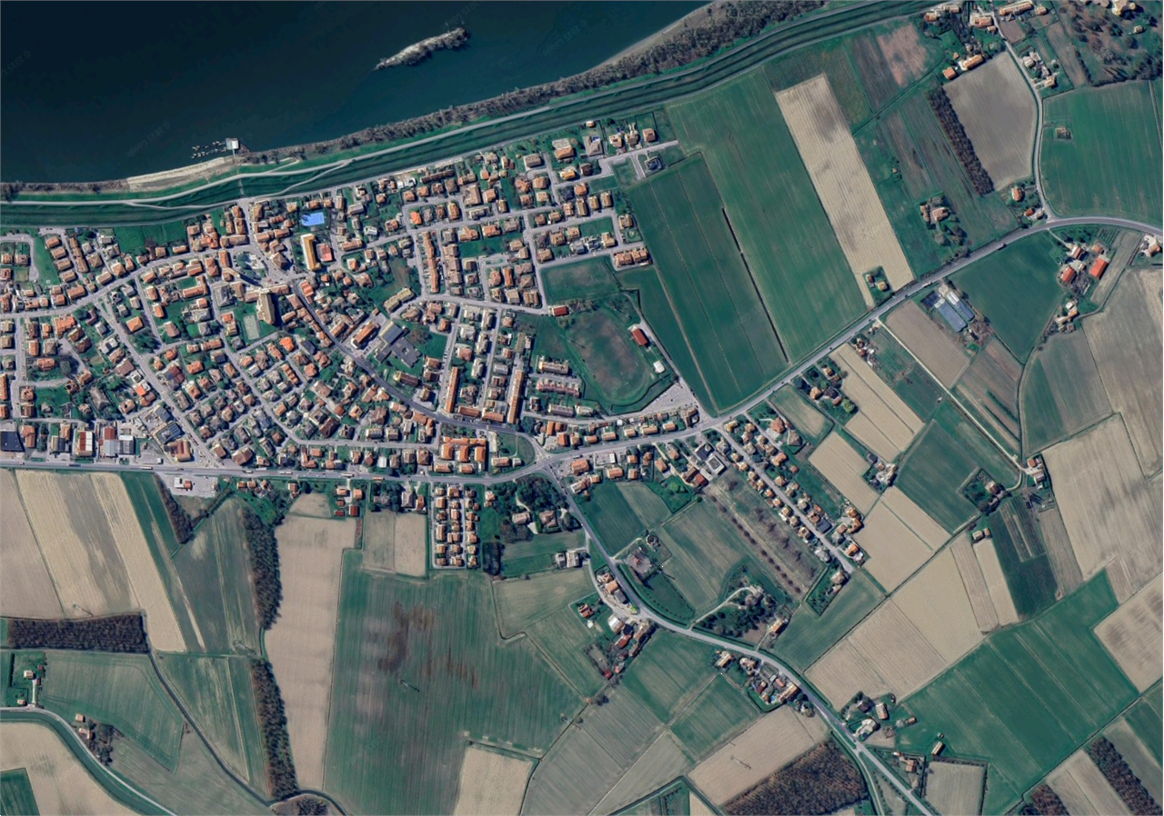 P2827/25 - Complesso immobiliare a Stienta(RO)