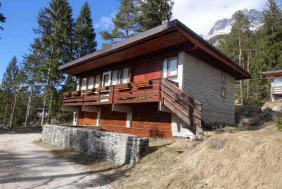 E3782/25 - Casa a Borca di Cadore (BL)