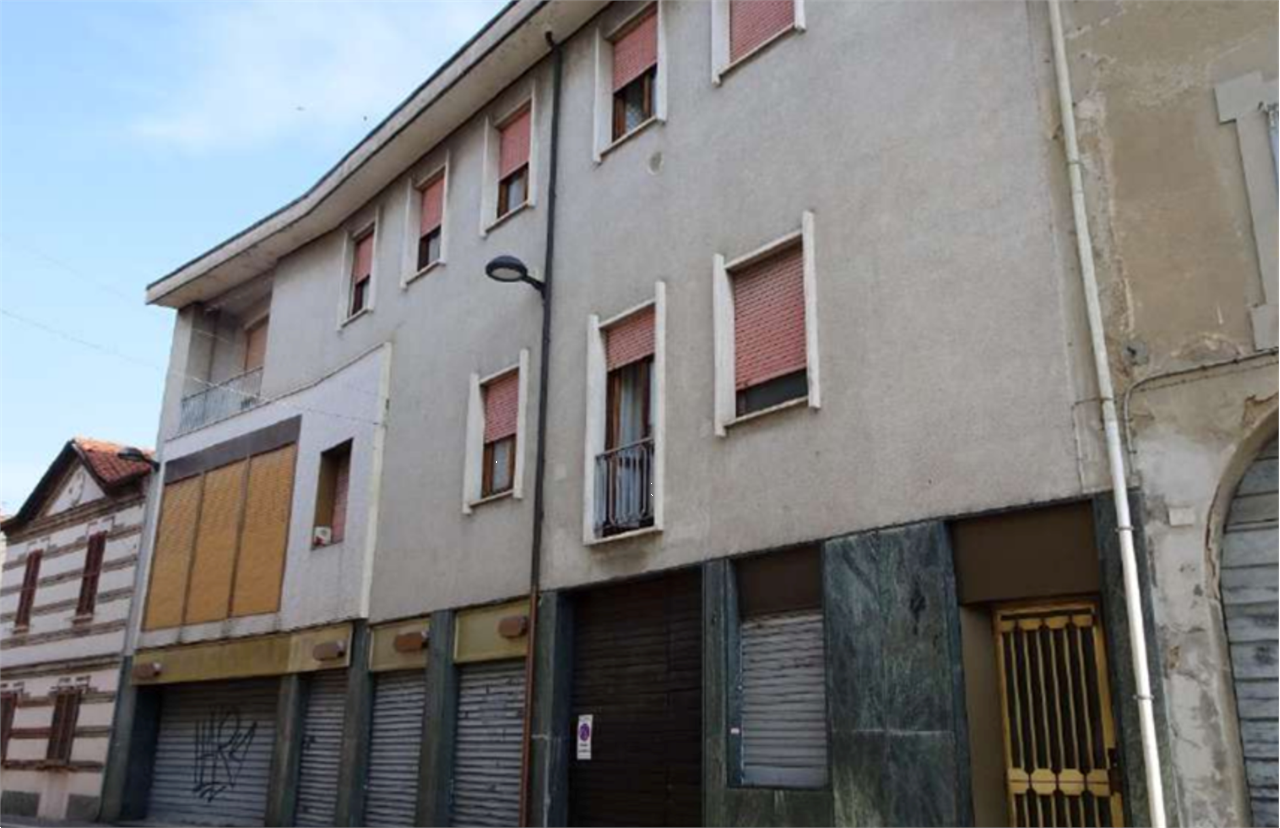 P3744/25 - Complesso immobiliare a Trezzo sull’Adda (MI)