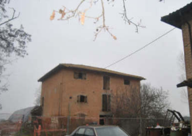 A135/26 - Complesso immobiliare a Argelato (BO)